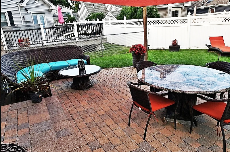 303 West Ln, Clark, NJ 07066